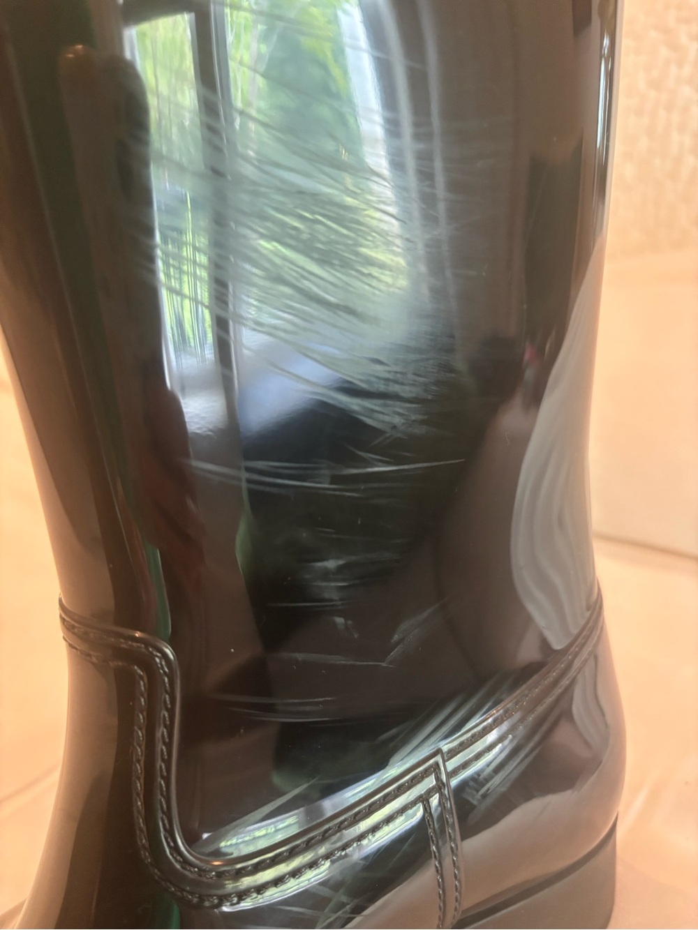 Prada Black Patent Mid Calf Rain
Boots SZ 38 - Picture 17 of 17